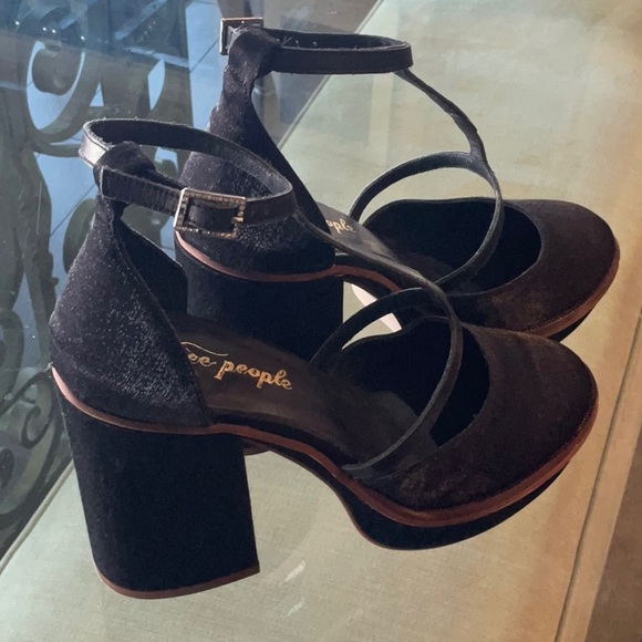 FREE PEOPLE WYTHE PLATFORM SHOES SIZE: 38 (8 US) - Picture 2 of 7